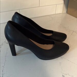 Classic Black Women's Pumps